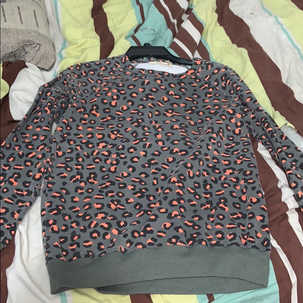 Women’s sweatshirt